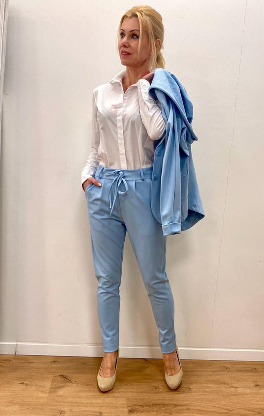 ESViViD Hose in hellblau