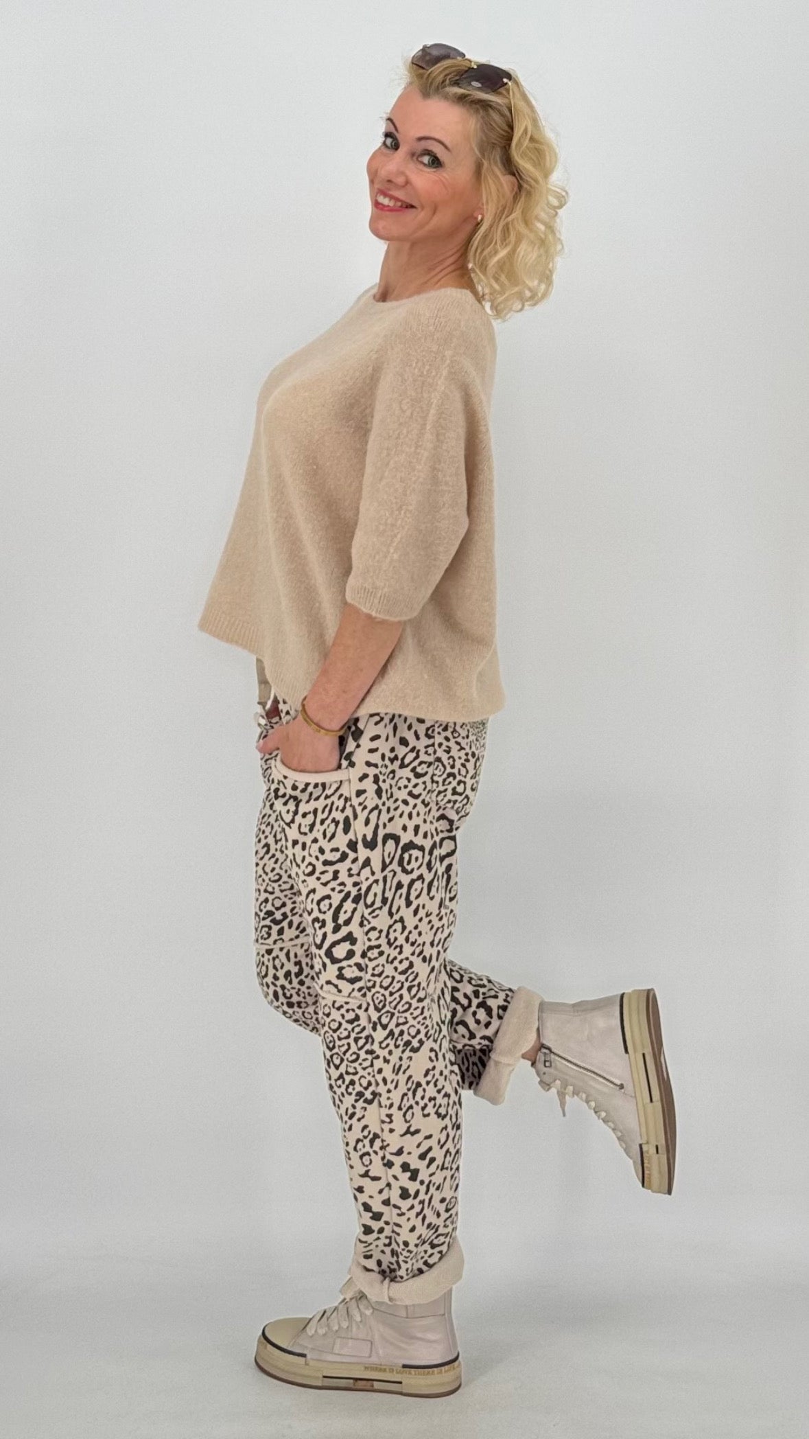 Jogpants Hose "Leo", beige/schwarz