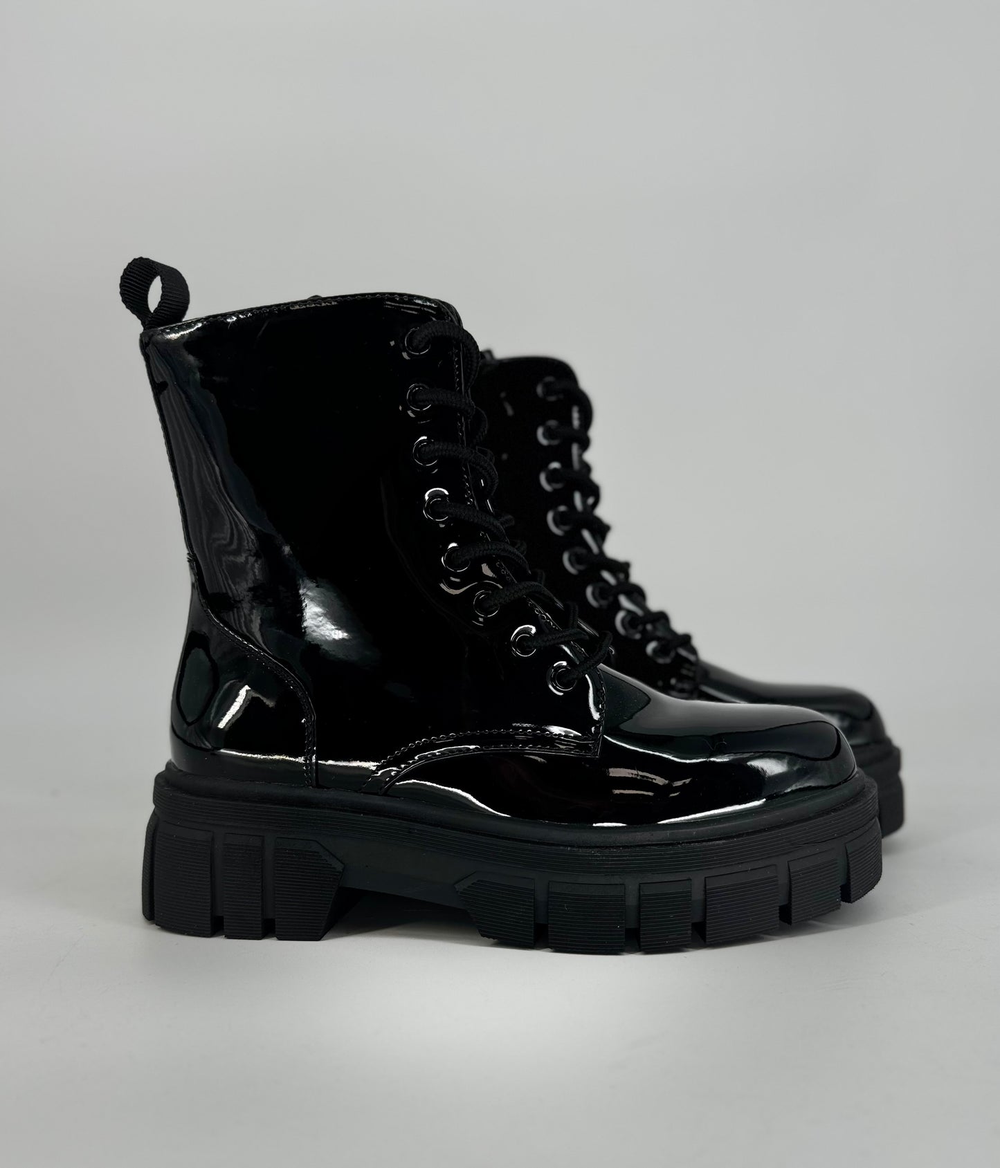 Boots schwarz lack DES901M