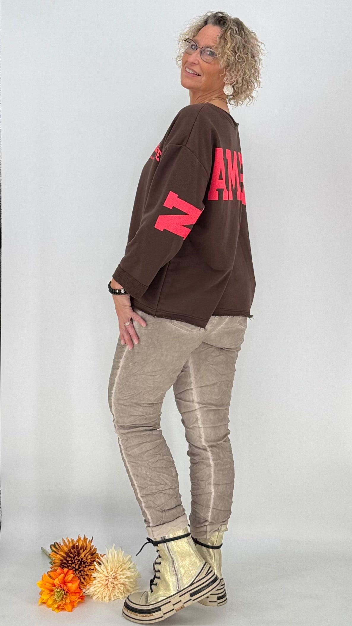 Sweatshirt "Namaste" in braun