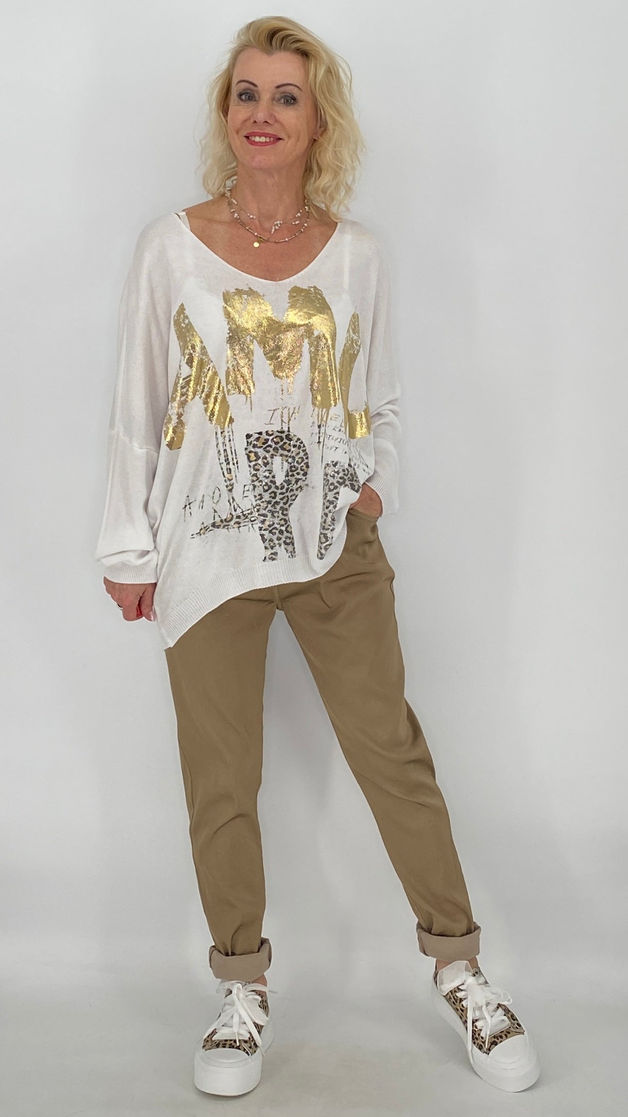 Sweatshirt in weiß, "AMORE"