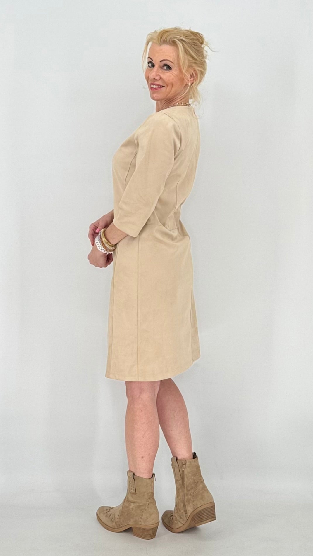ESViViD Kleid velour, beige