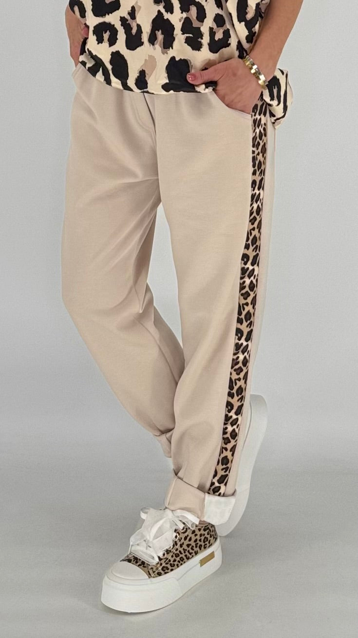 Hose mit Seitenstreifen, leo