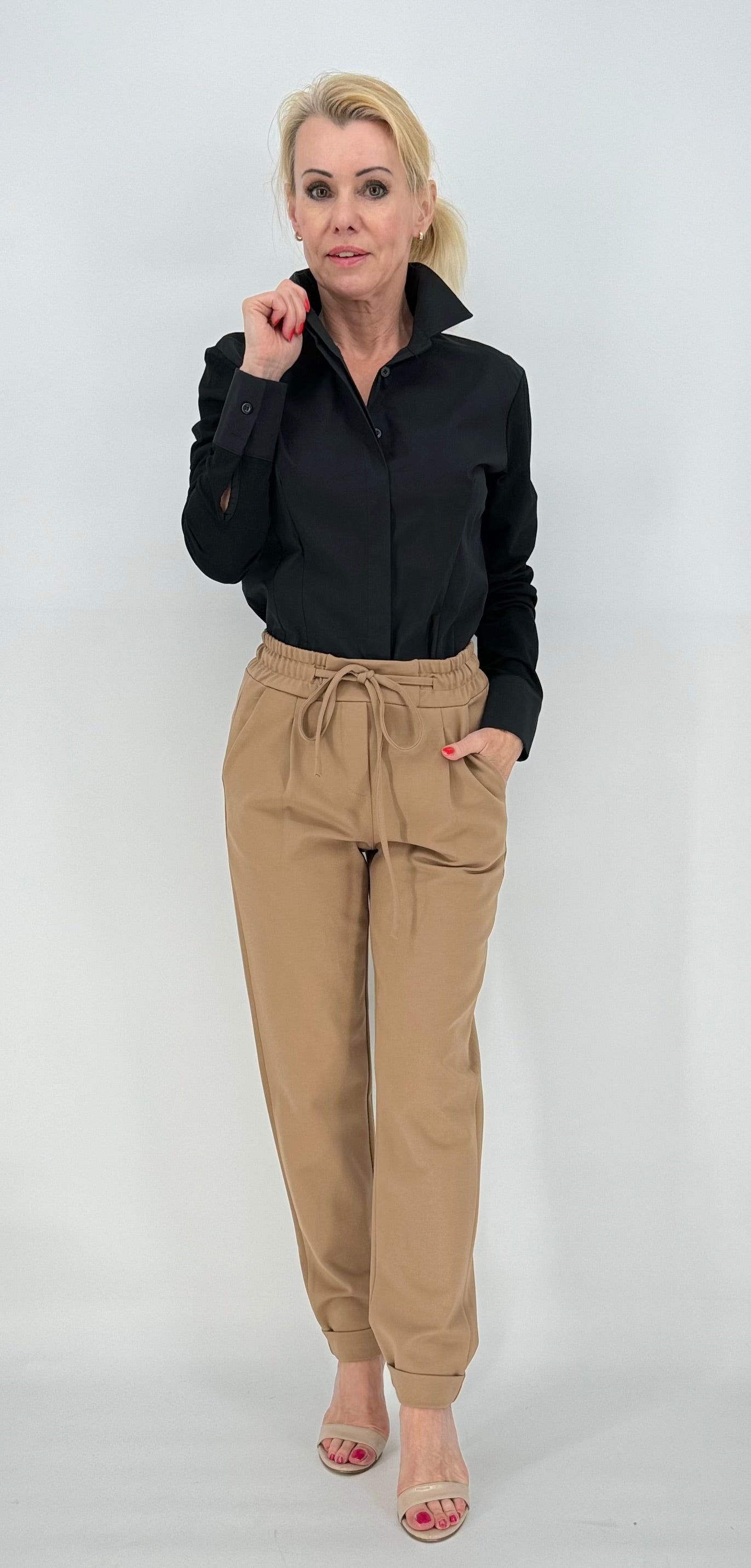 ESViViD Hose mit Umschlag, camel