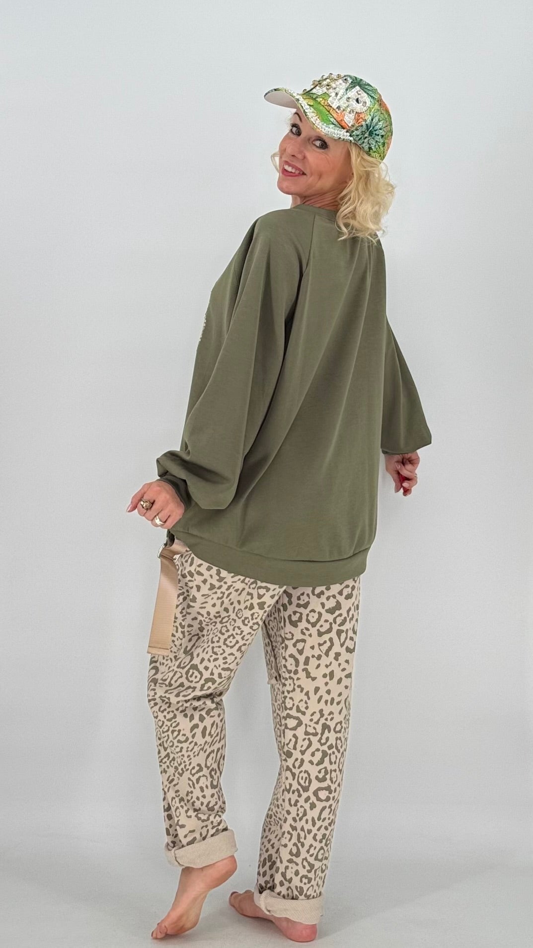 Jogpants Hose "Leo", beige/grün