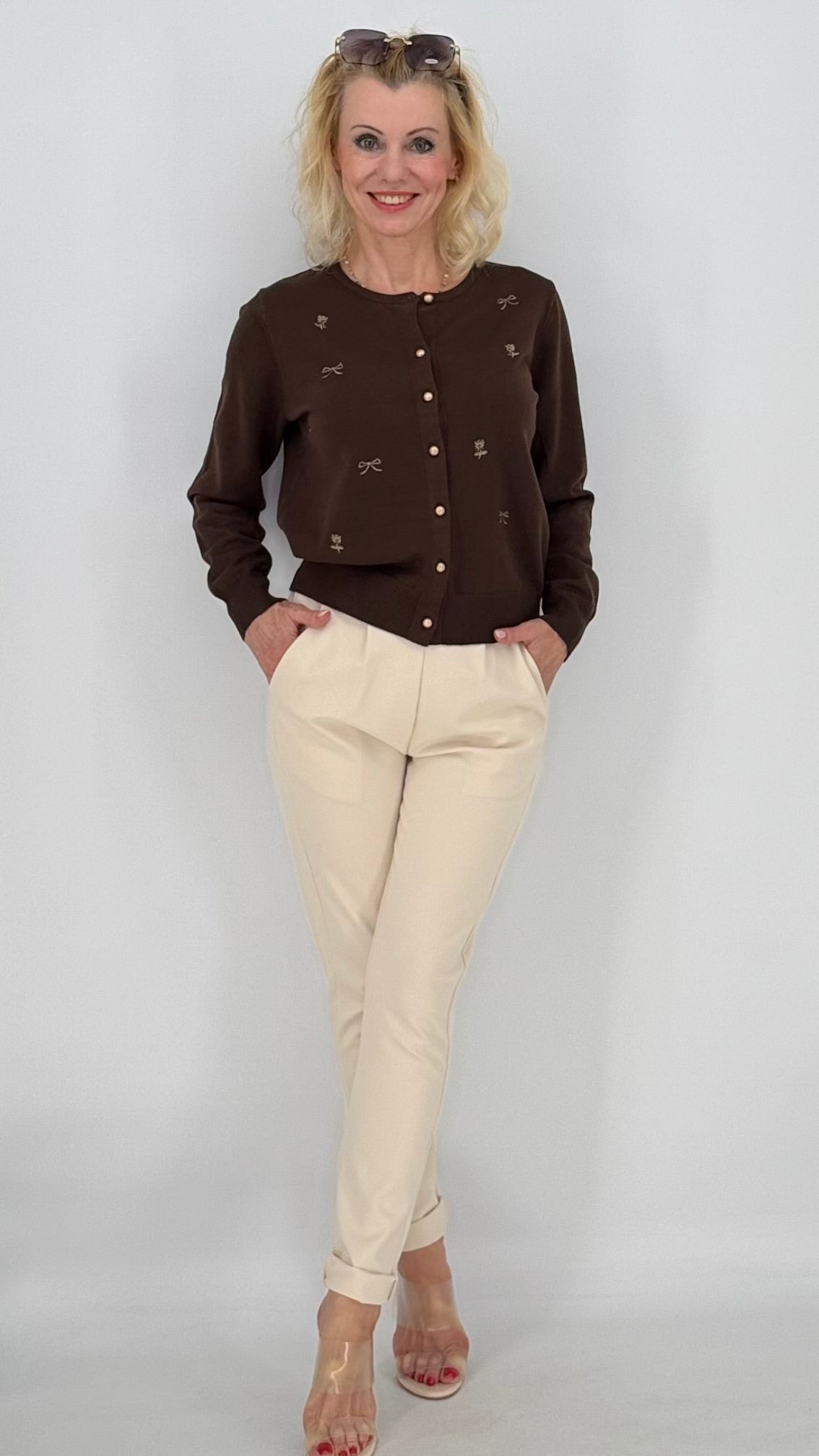 Strickjacke, mit Schleife, braun