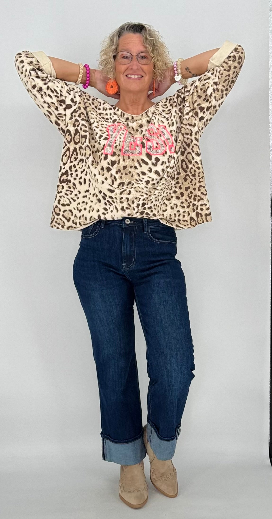Sweatshirt in beige leo, "YES!"