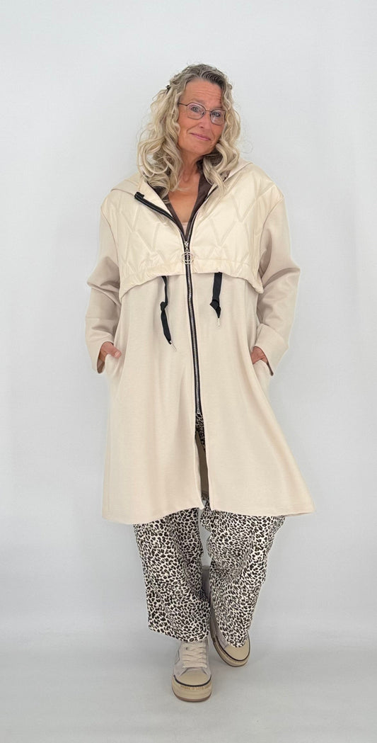 Leichte lange Steppjacke, creme