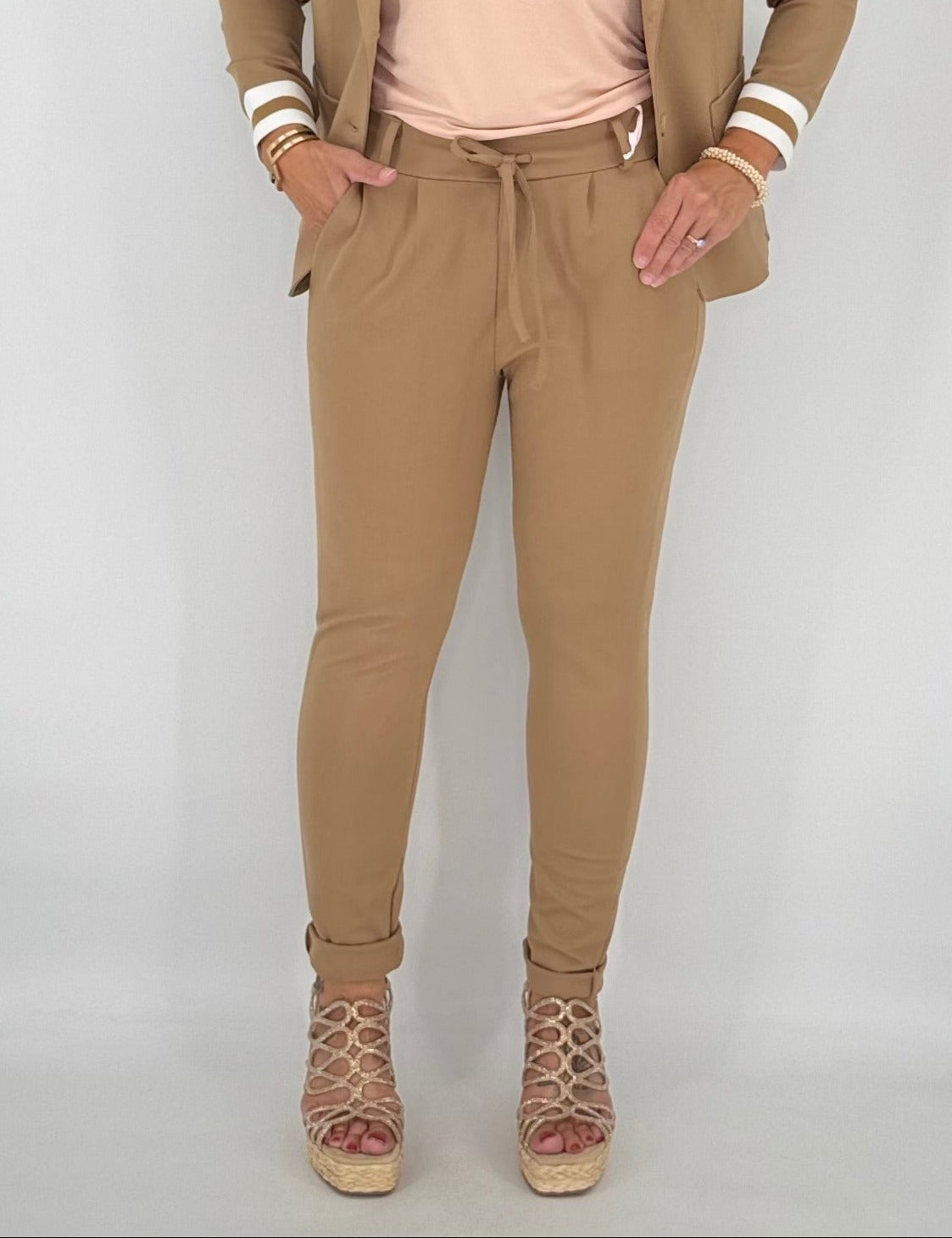 ESViViD Hose, camel