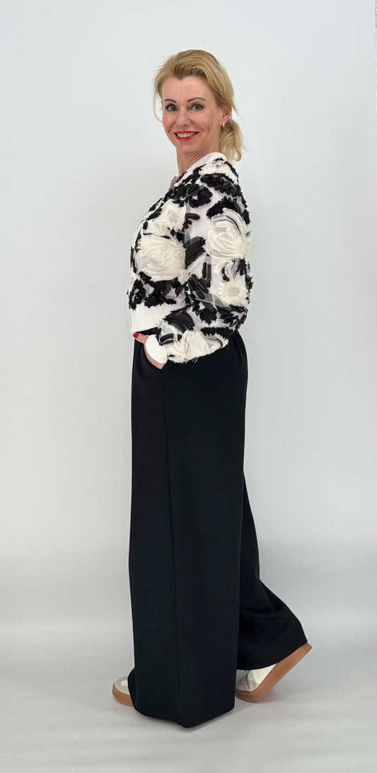 Bomber-Jacke in weiß/schwarz