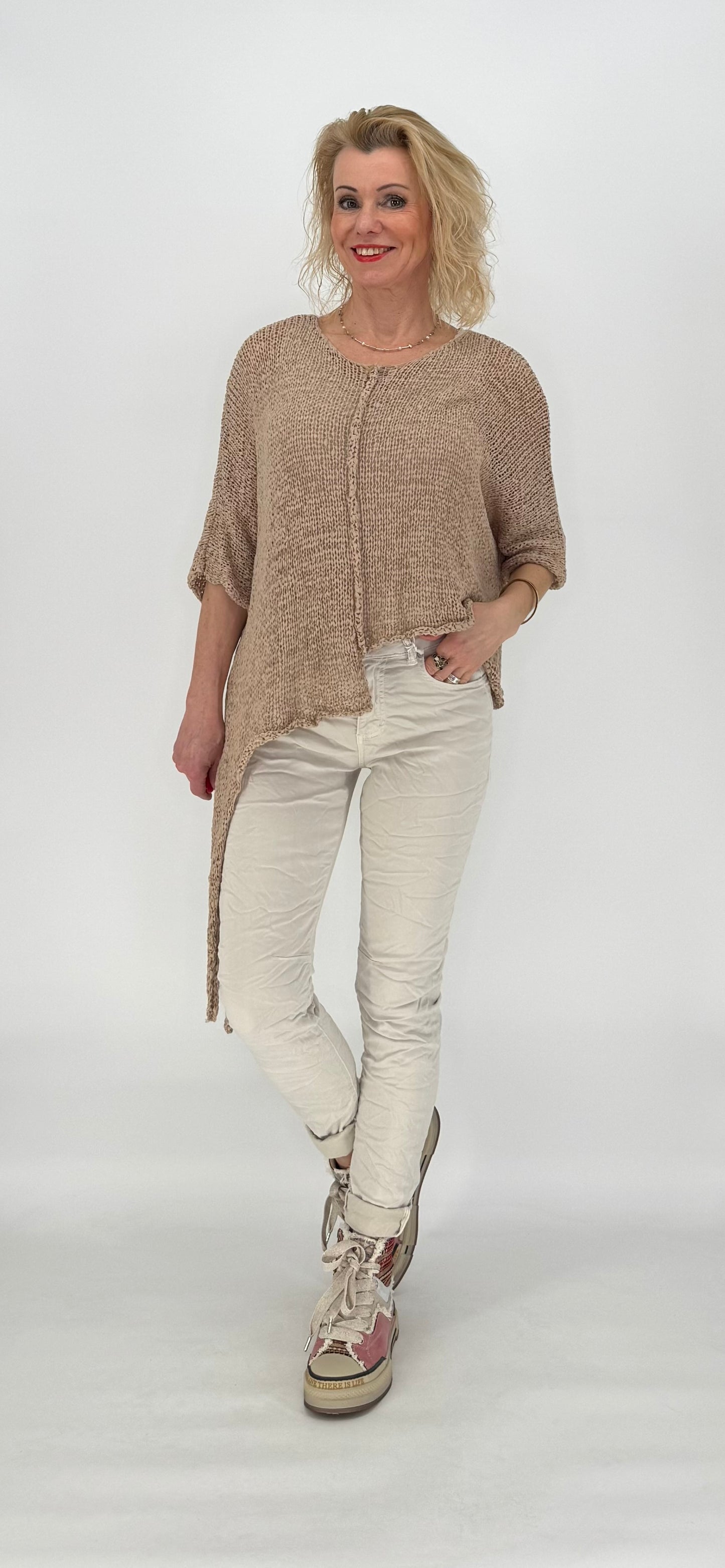 Asymmetrischer Pullover braun