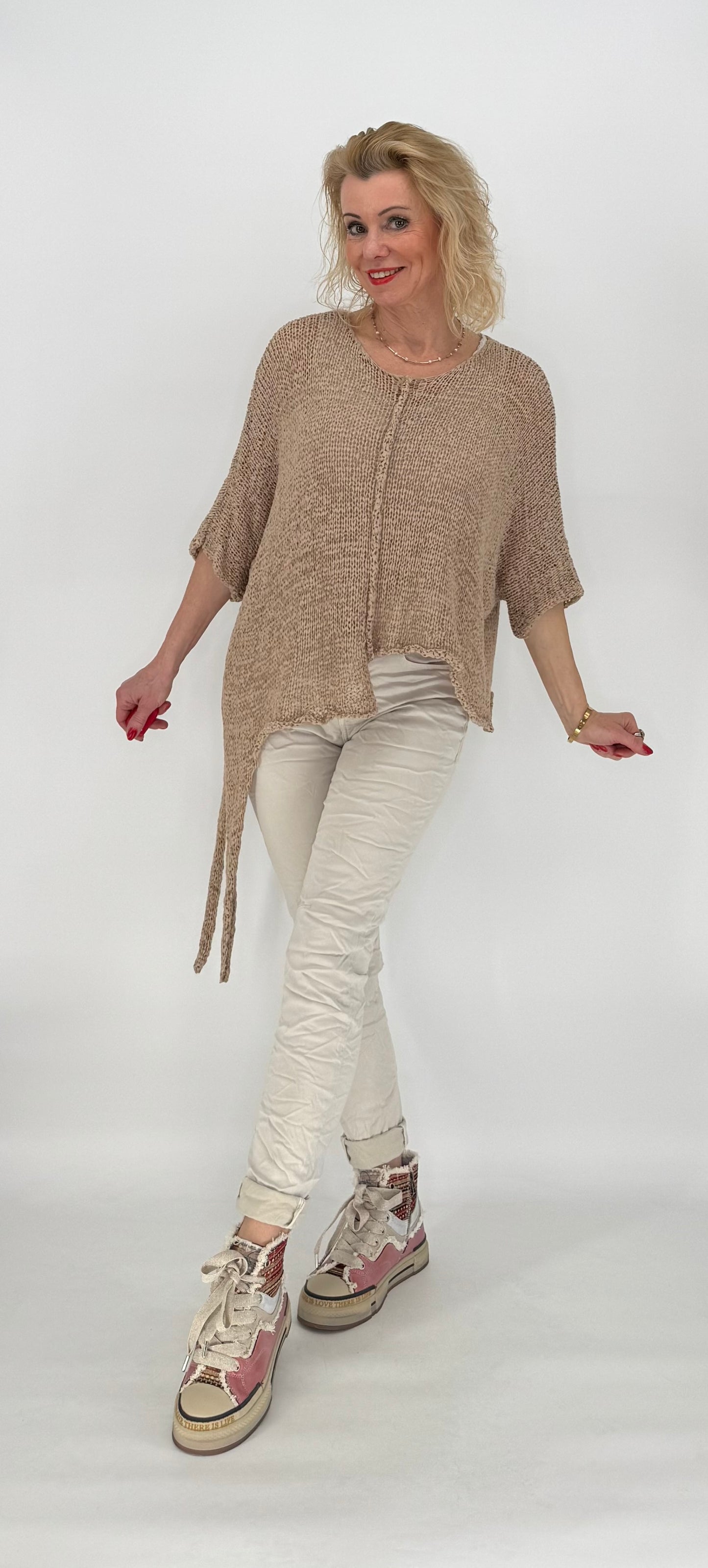 Asymmetrischer Pullover braun