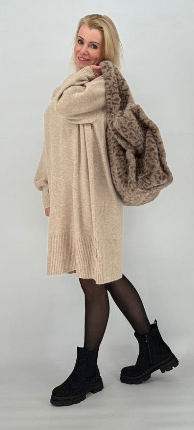 Long Pullover beige