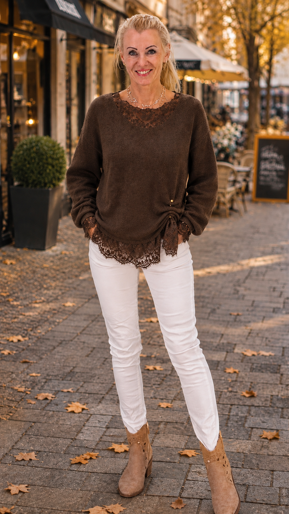 Pullover mit Mesh-Shirt und Brosche, schwarz, braun, beige