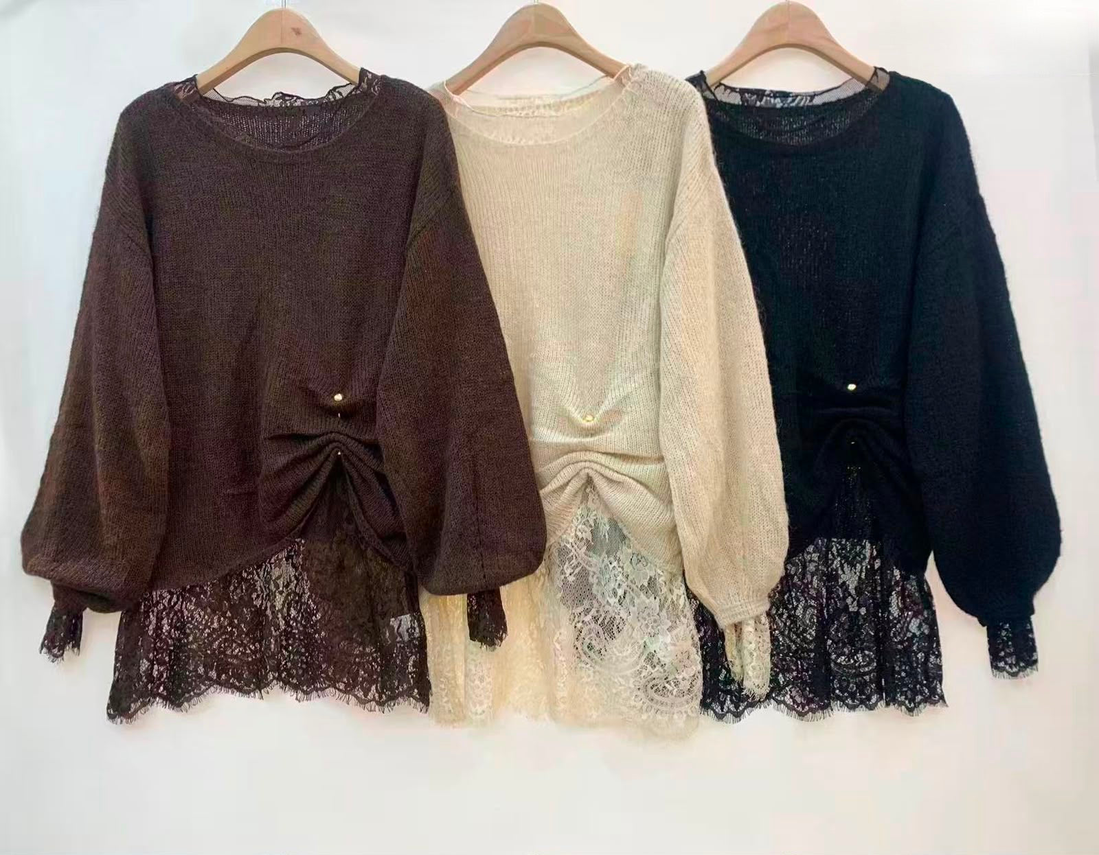 Pullover mit Mesh-Shirt und Brosche, schwarz, braun, beige