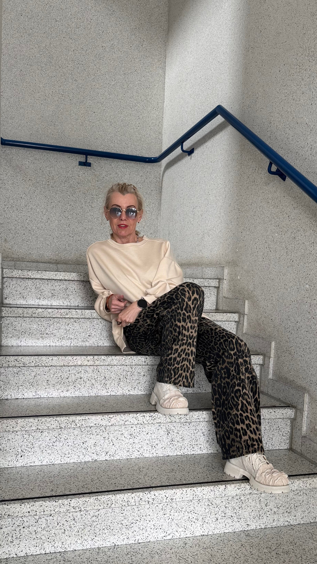 Sweatshirt  in Beige