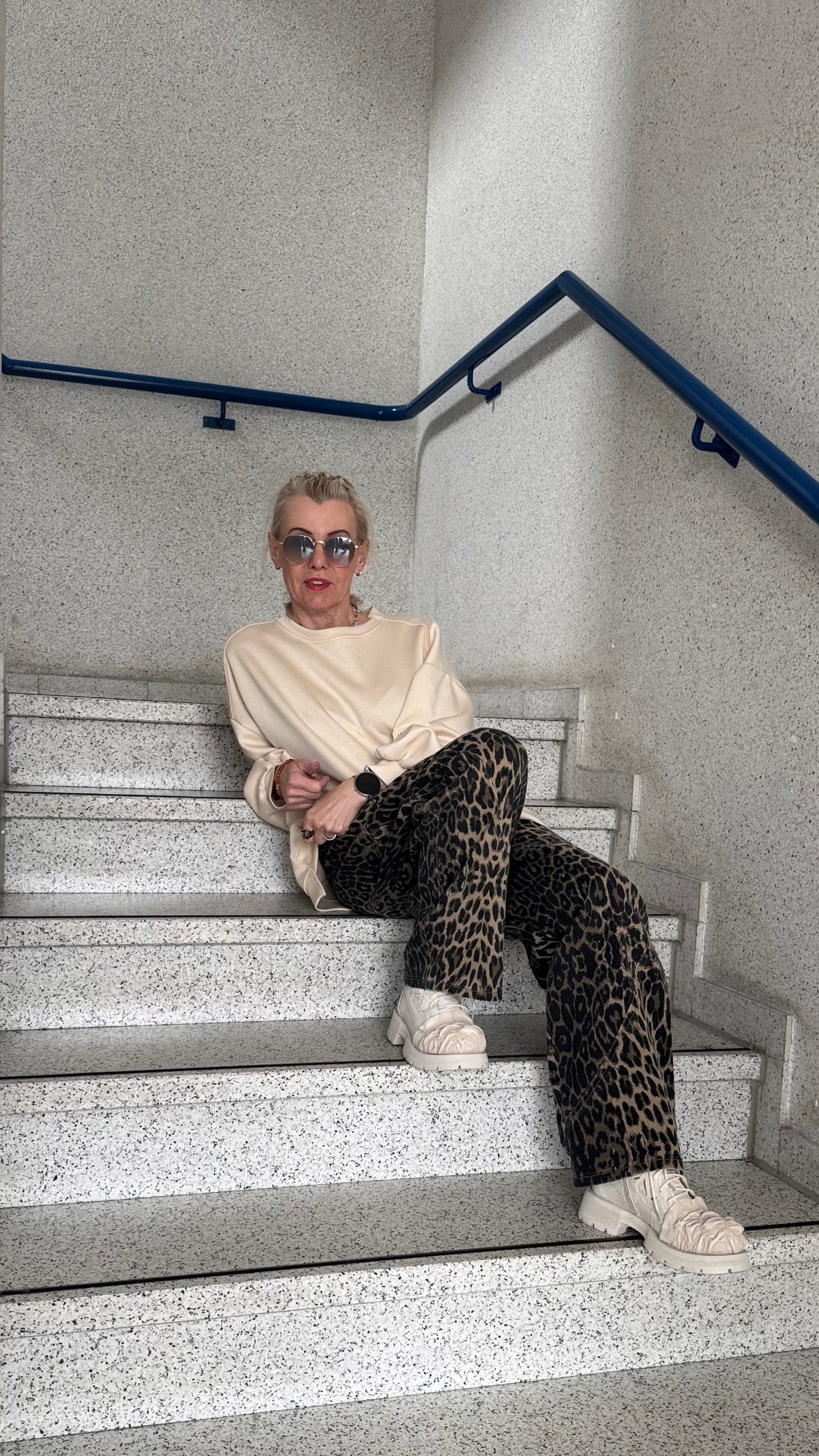 Sweatshirt  in Beige