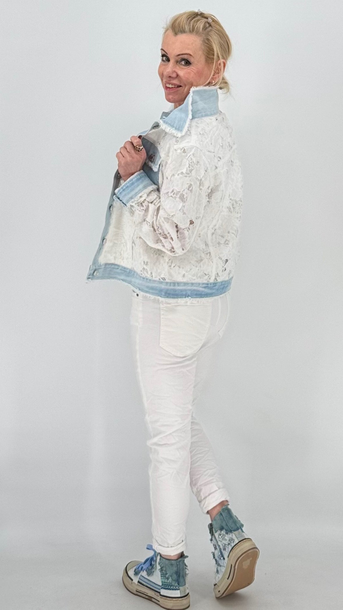 Jacke aus Spitze und Denim - By Elena FashionBy Elena Fashion