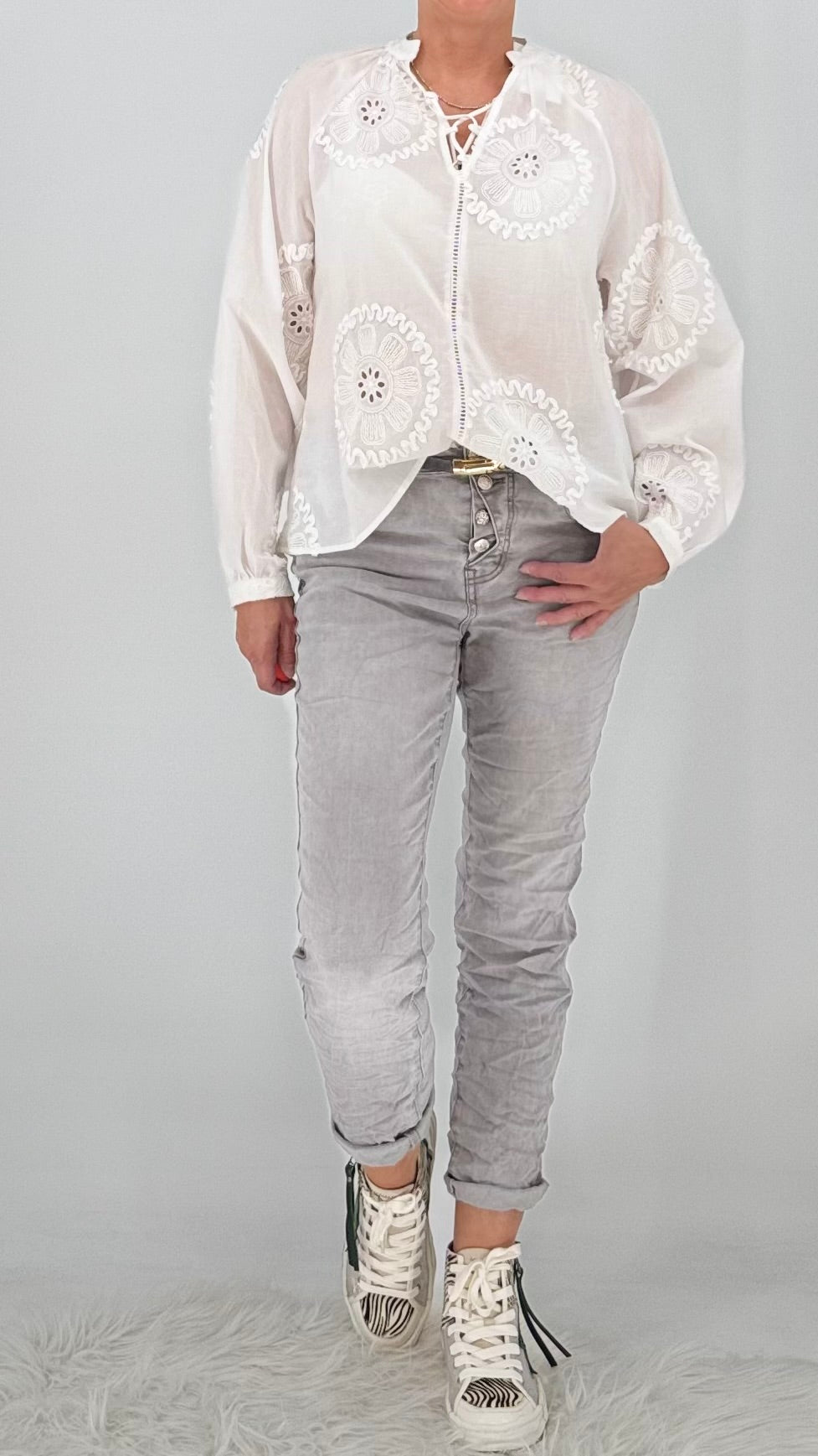 Jeans mit Knöpfchen, K2970 grau