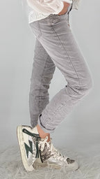 Jeans mit Knöpfchen, K2970 grau