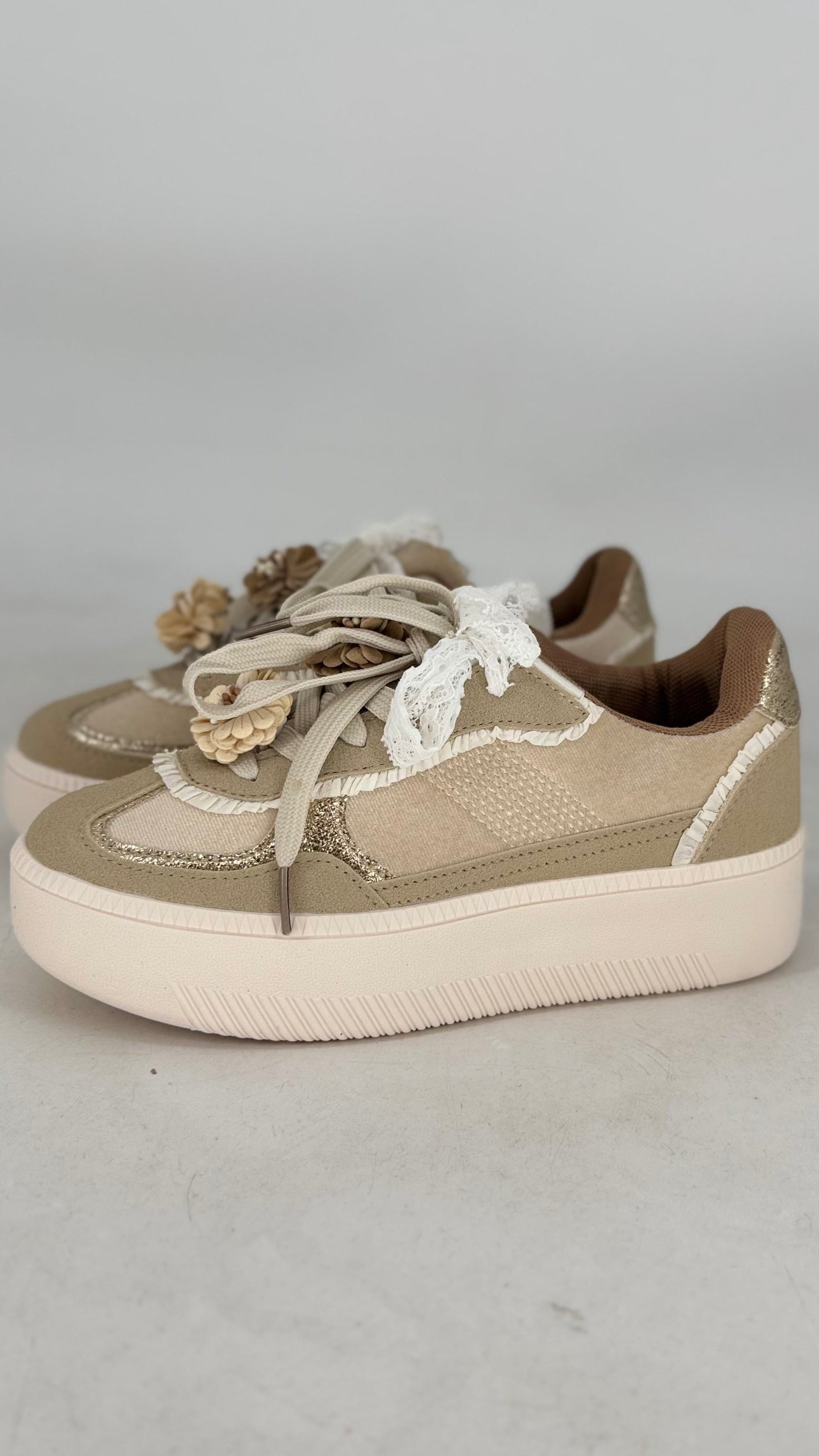 Blütenzauber Sneaker – Beige