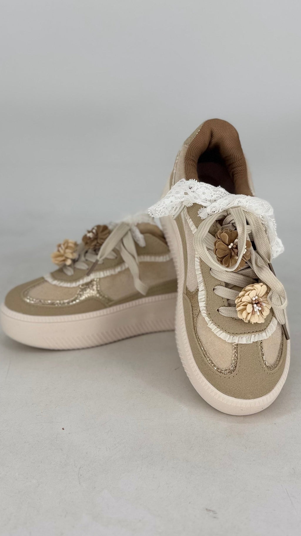 Blütenzauber Sneaker – Beige