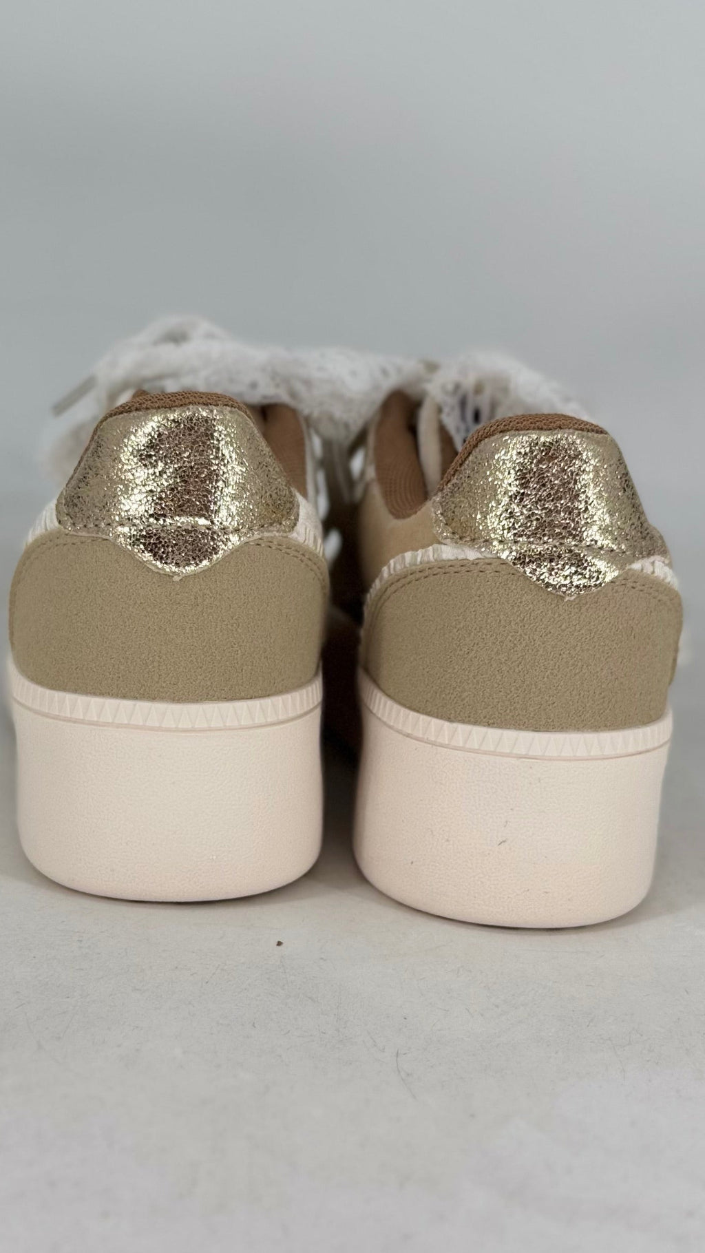 Blütenzauber Sneaker – Beige