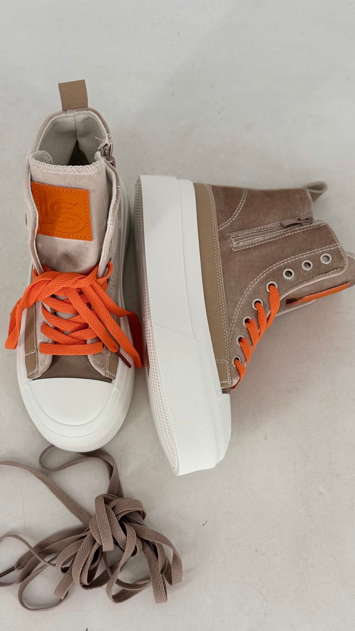 High Sneaker mit Pailletten
