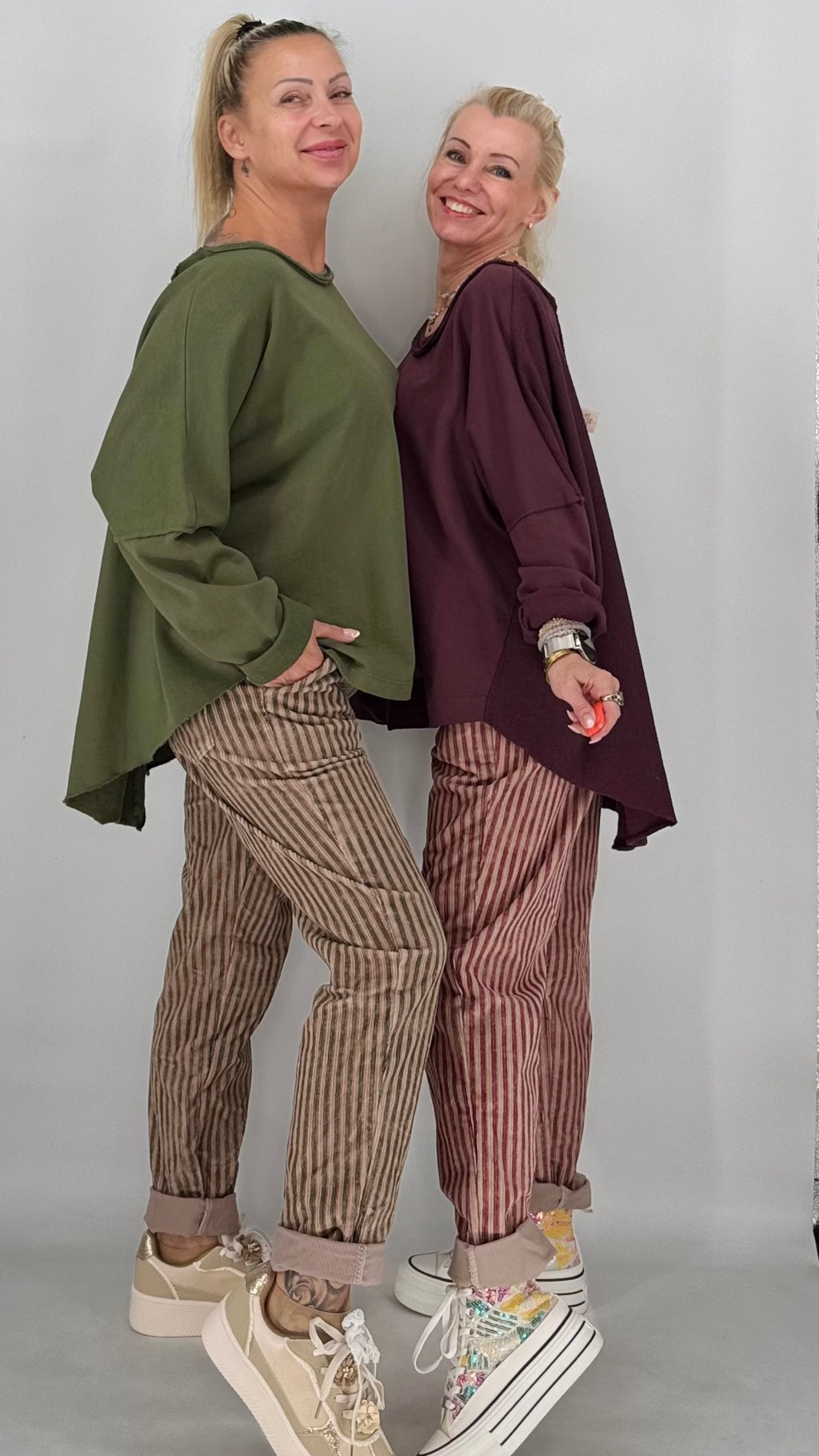 Gestreifte Hosen im Cord-Look
