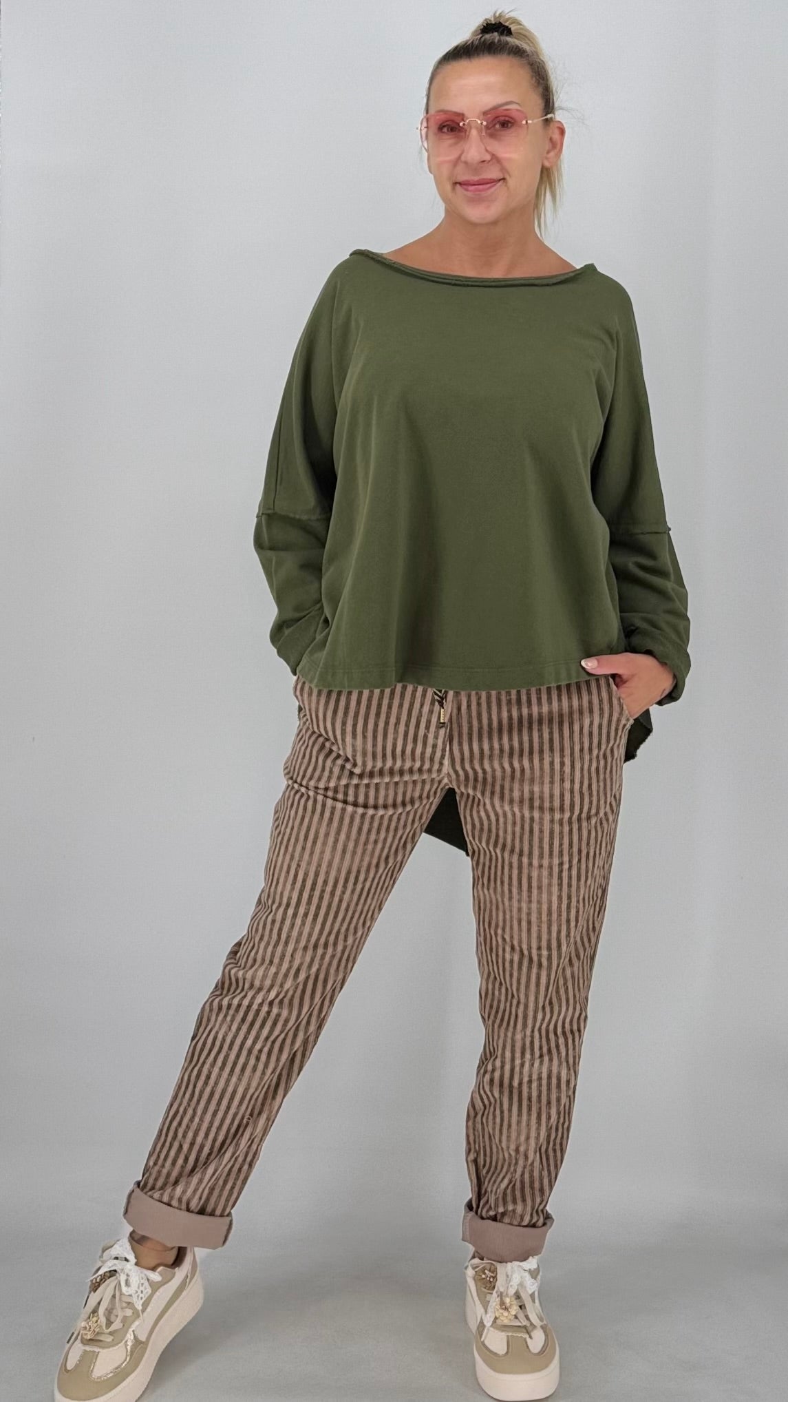 Gestreifte Hosen im Cord-Look