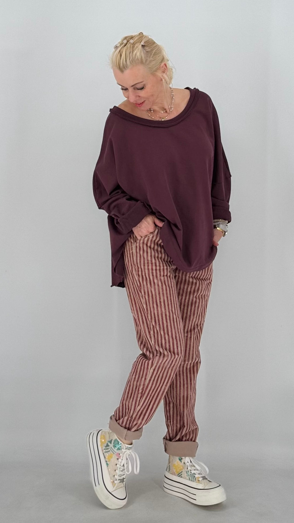 Sweatshirt in Khaki, Hellbraun, Bordeaux