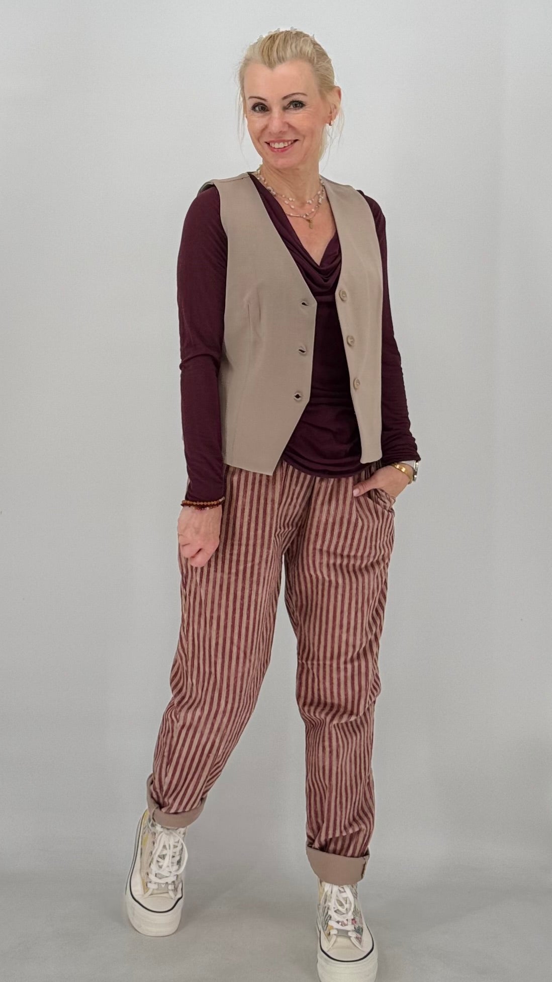 Weste in taupe, khaki