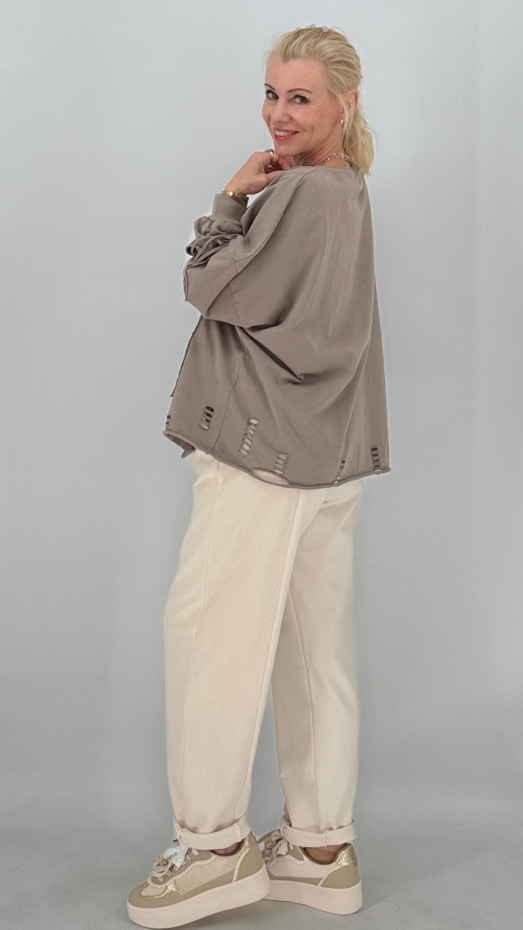 Sweatshirt "Do nothing club", taupe, braun