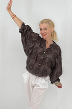 Bluse mit  Stickerei, in Braun