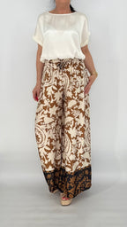 Hosen mit Print "Blumen"