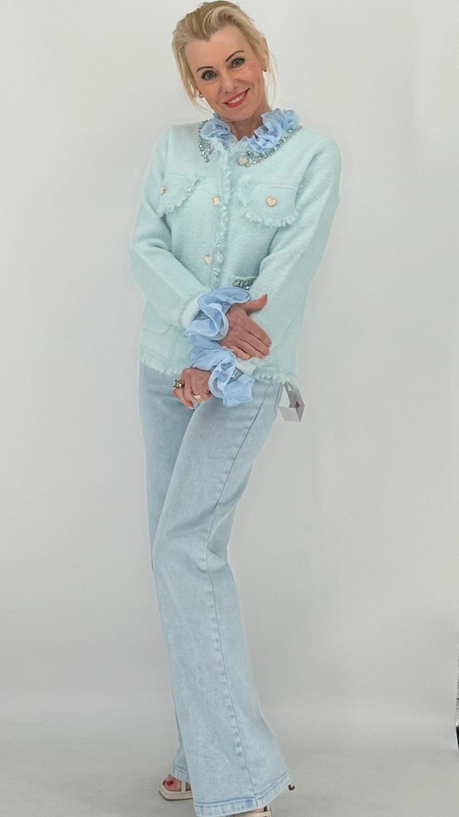 Bluse mit  Rüschen, in Babyblau, Rosa