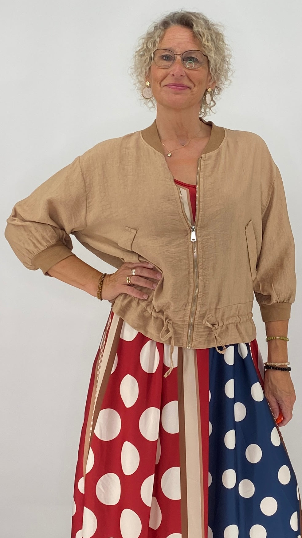Leichte Bluson Jacke "Ela" in Beige, Braun, Creme