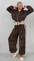 Blouson-Jacke mit leichtem Velours-/Wildleder-Look in Trendfarben