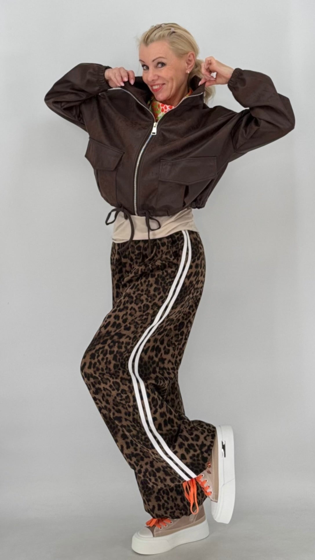 Blouson-Jacke mit leichtem Velours-/Wildleder-Look in Trendfarben