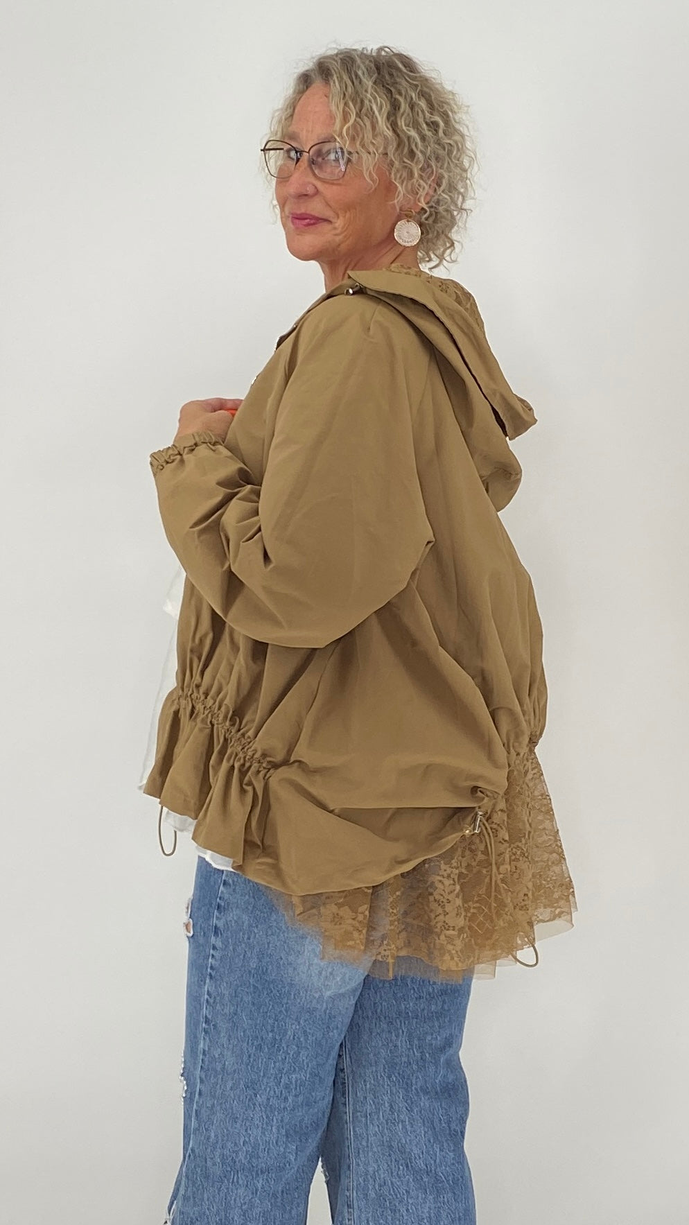 Jacke mit Spitze und Kapuze "Sandra"