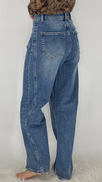 Balloon-Jeans, Barrel-Leg-Variante