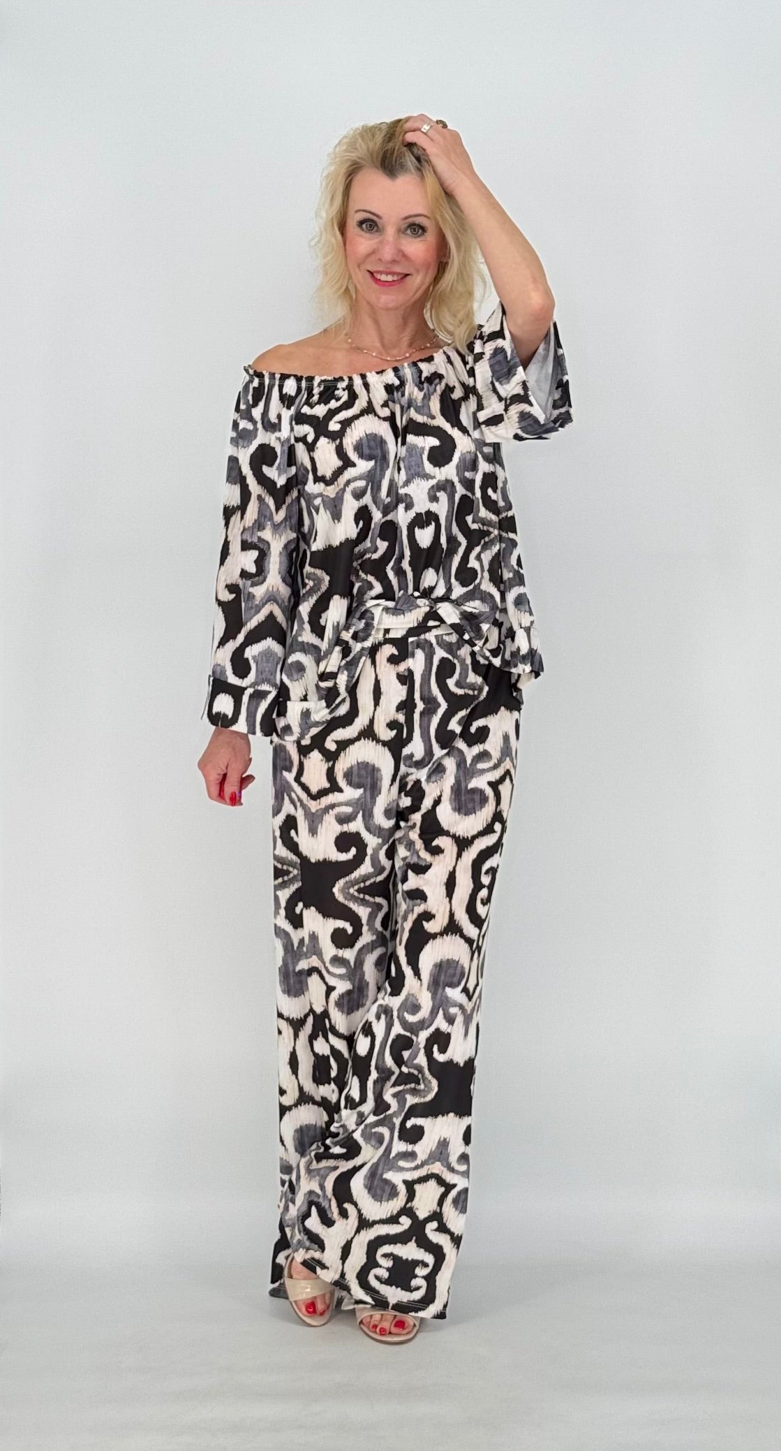 Hose creme/schwarz