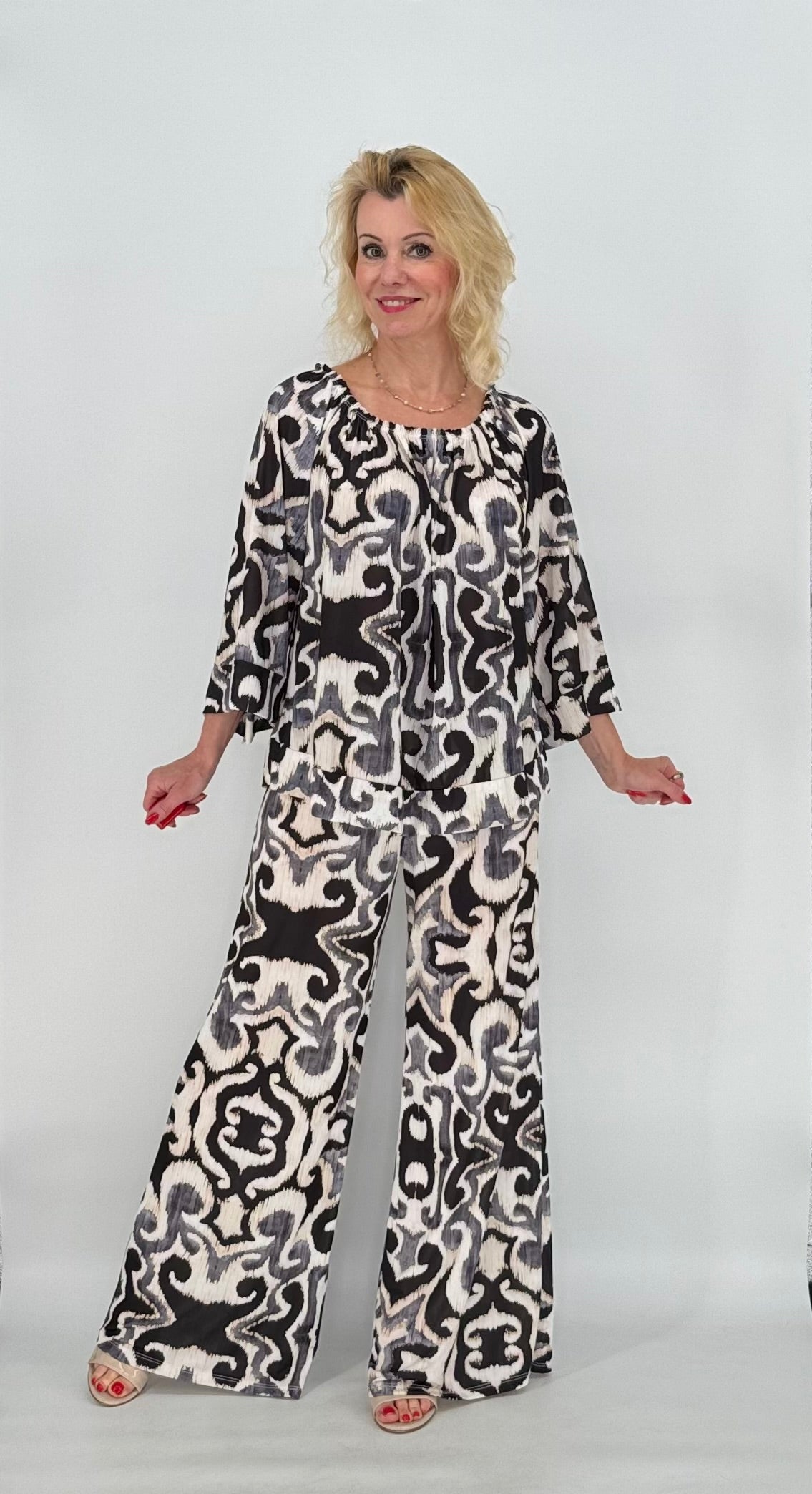 Hose creme/schwarz