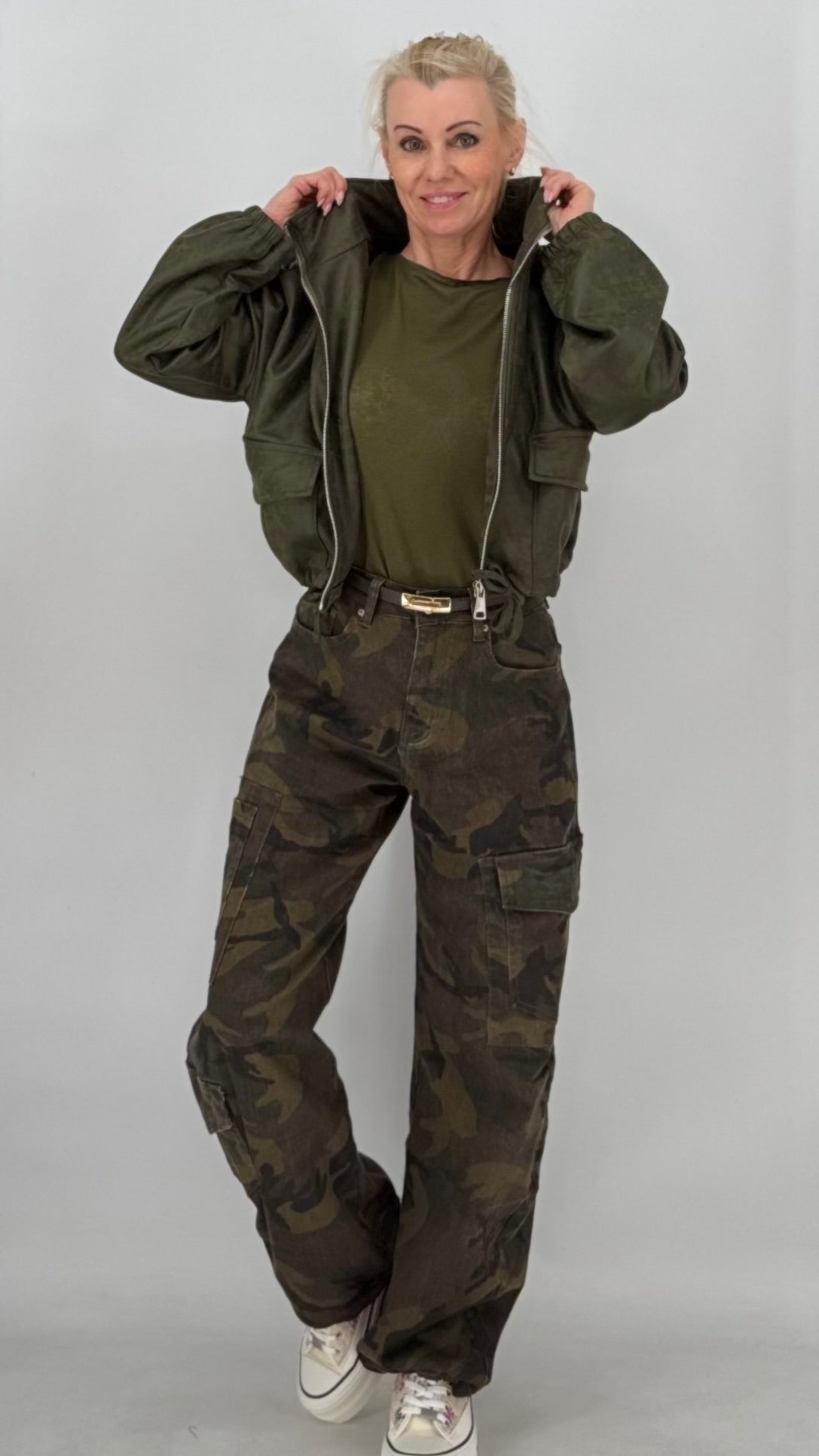 Blouson-Jacke mit leichtem Velours-/Wildleder-Look in Trendfarben