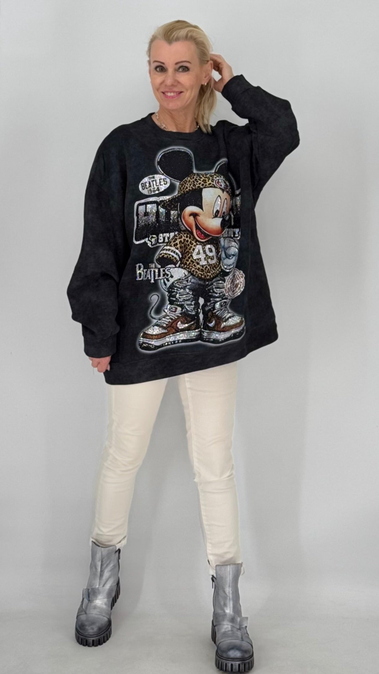 Oversize Sweatshirt „Maus 49“ – lässiger Statement-Look