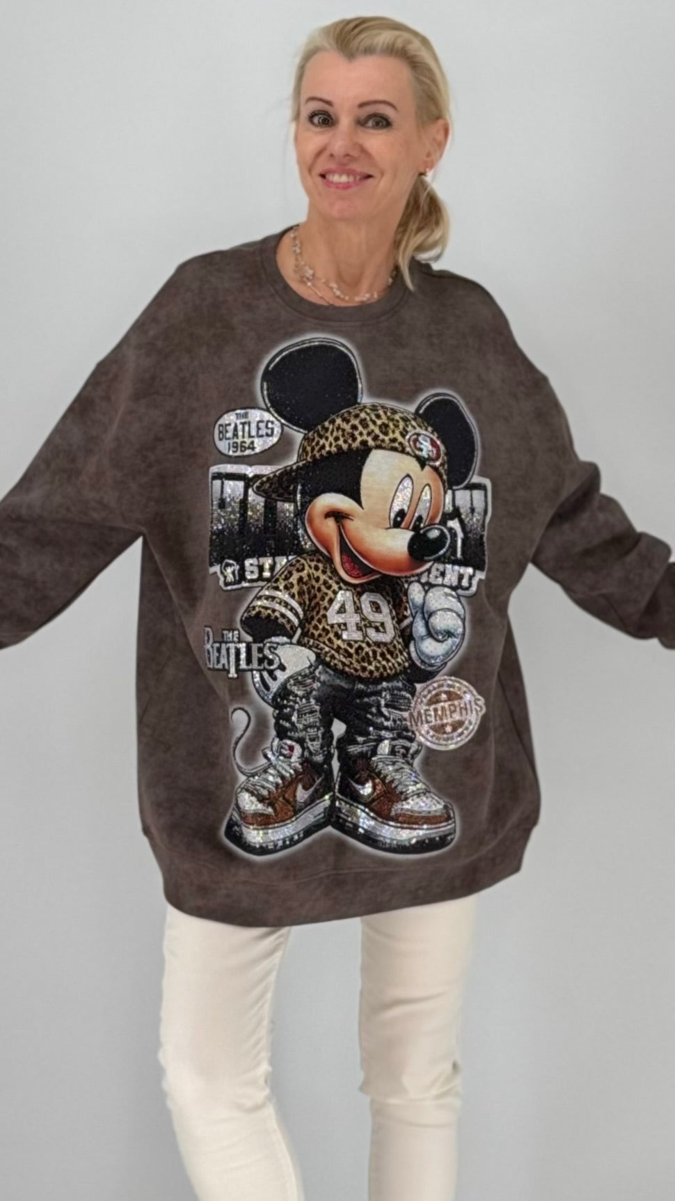 Oversize Sweatshirt „Maus 49“ – lässiger Statement-Look
