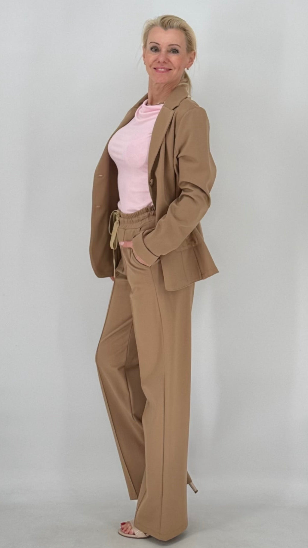ESViViD Hose mit genähter Bügelfalte, camel