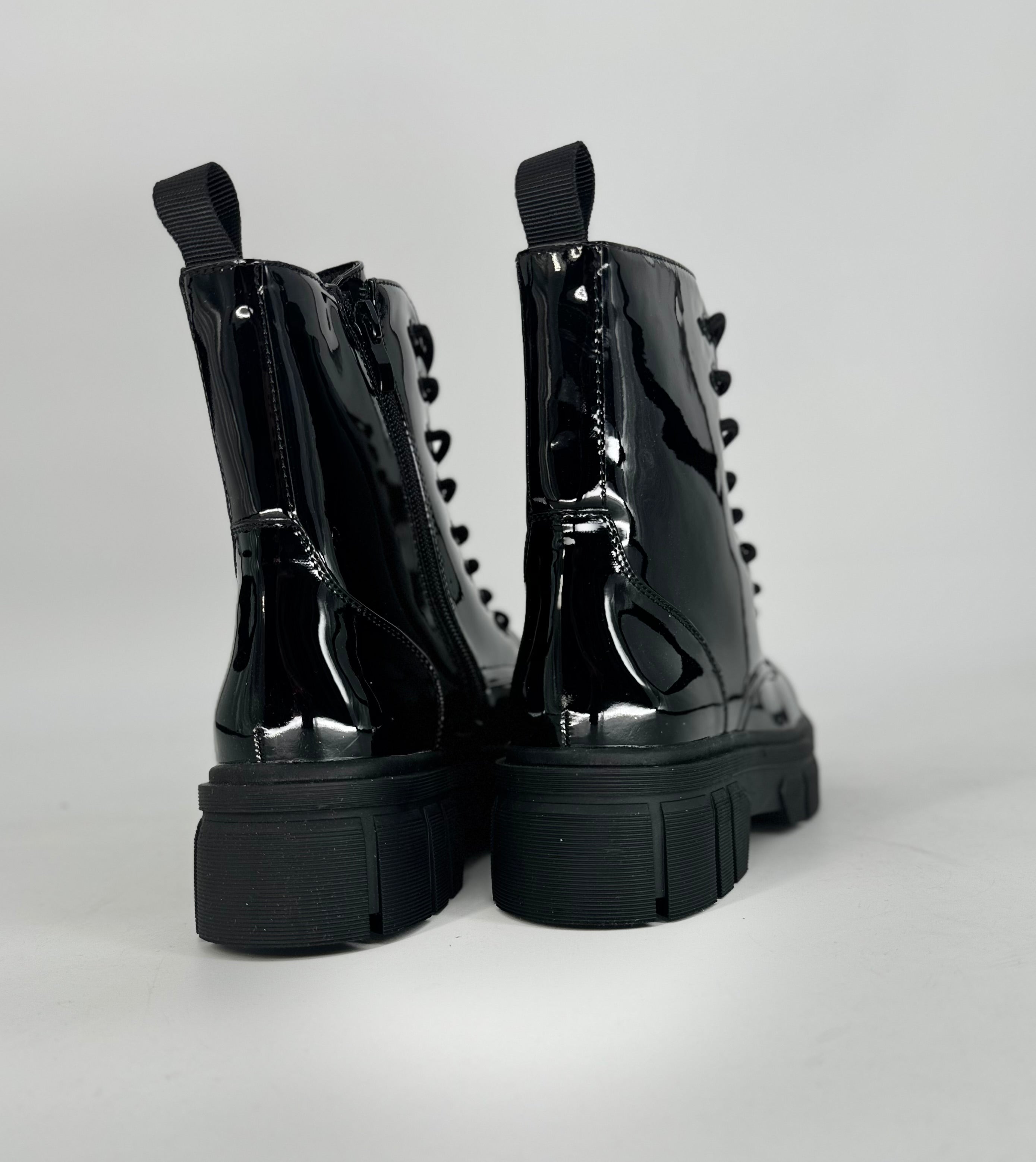 Boots schwarz lack DES901M