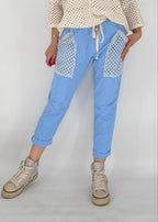 Hose mit Netzdetails, blau