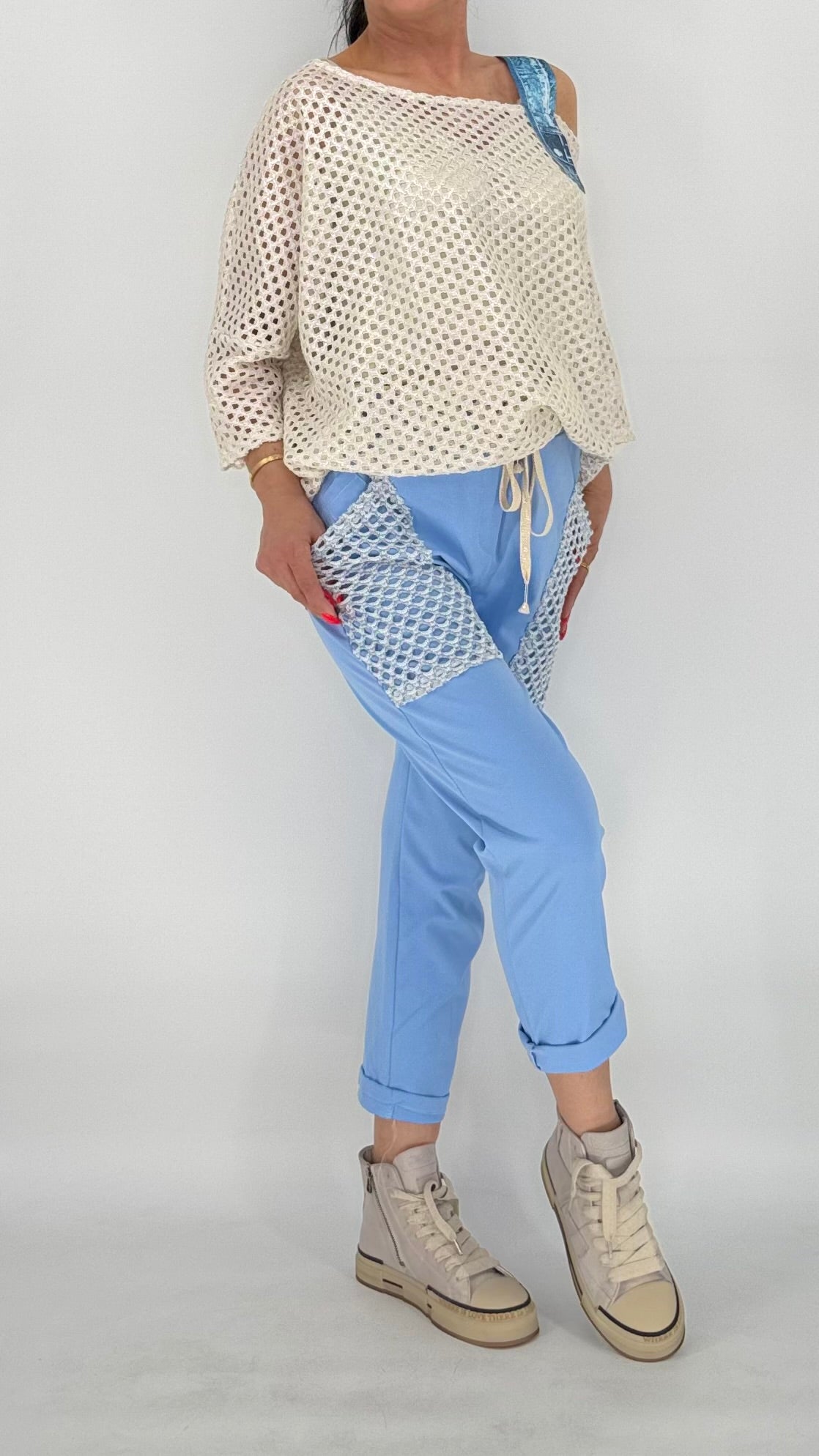 Hose mit Netzdetails, blau